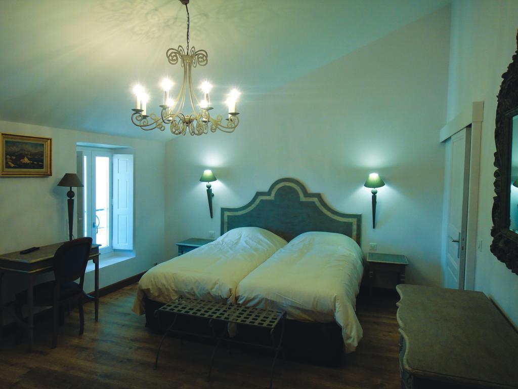 Les Terres De Saint Hilaire Bed & Breakfast Ollieres Exterior photo